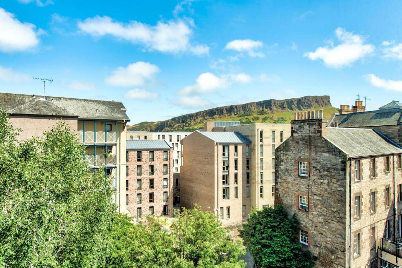 Joivy Famous St Mary'S Street Old Town Apartment Edinburgh Exterior foto